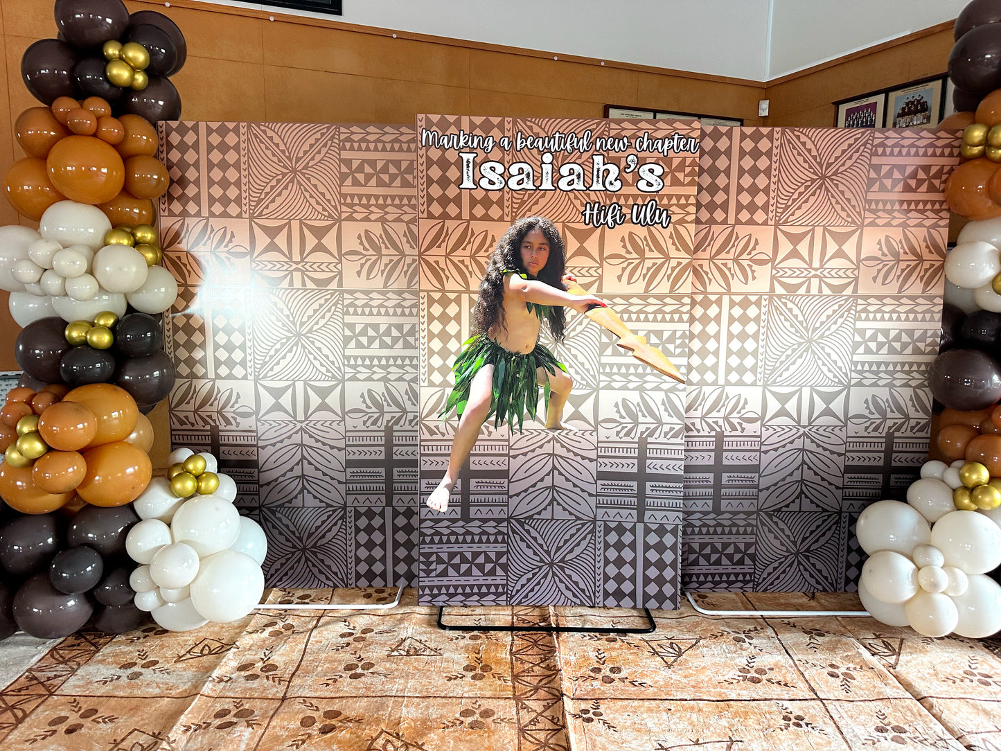 CUSTOM BACKDROP