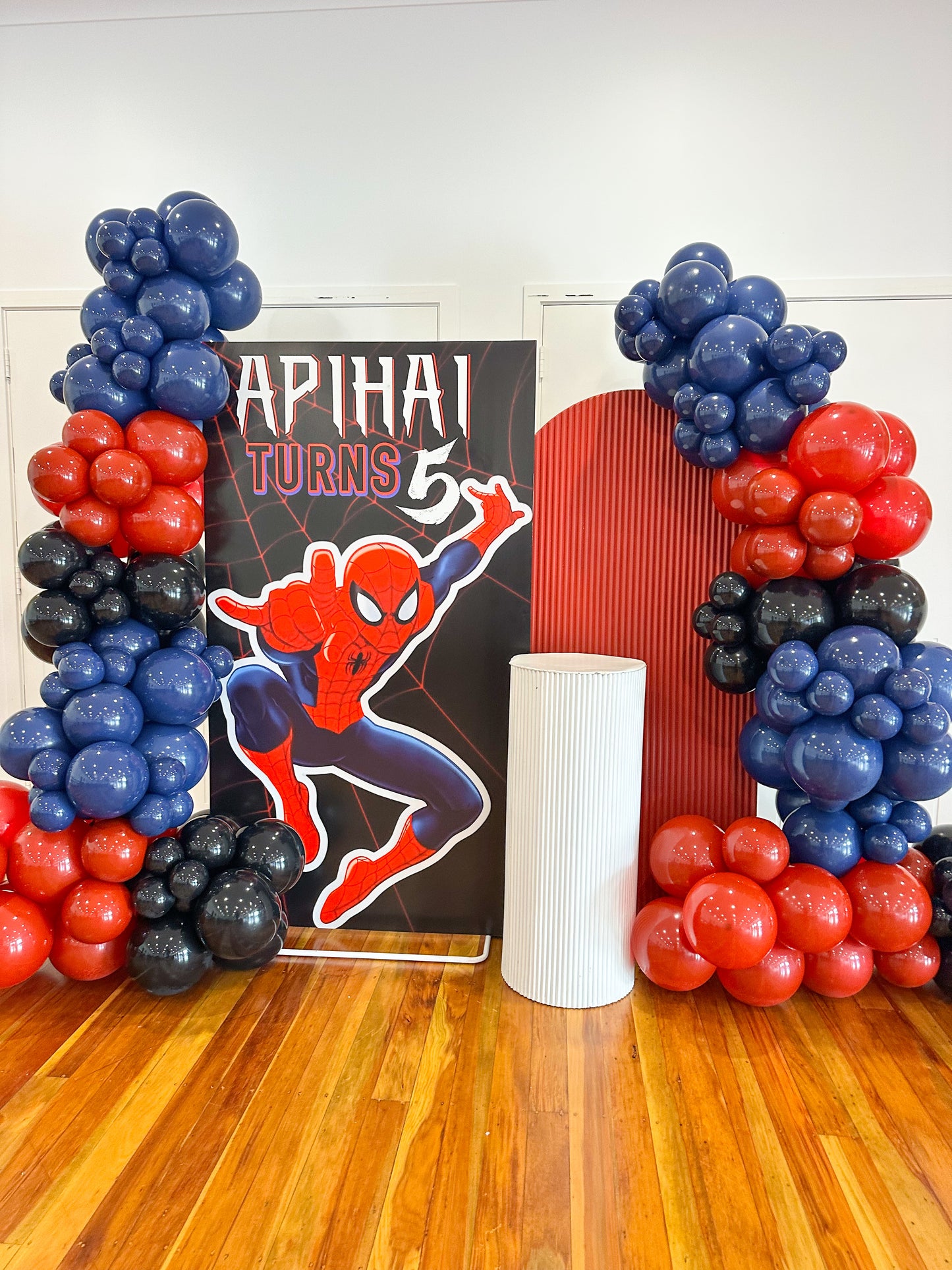 CUSTOM BACKDROP