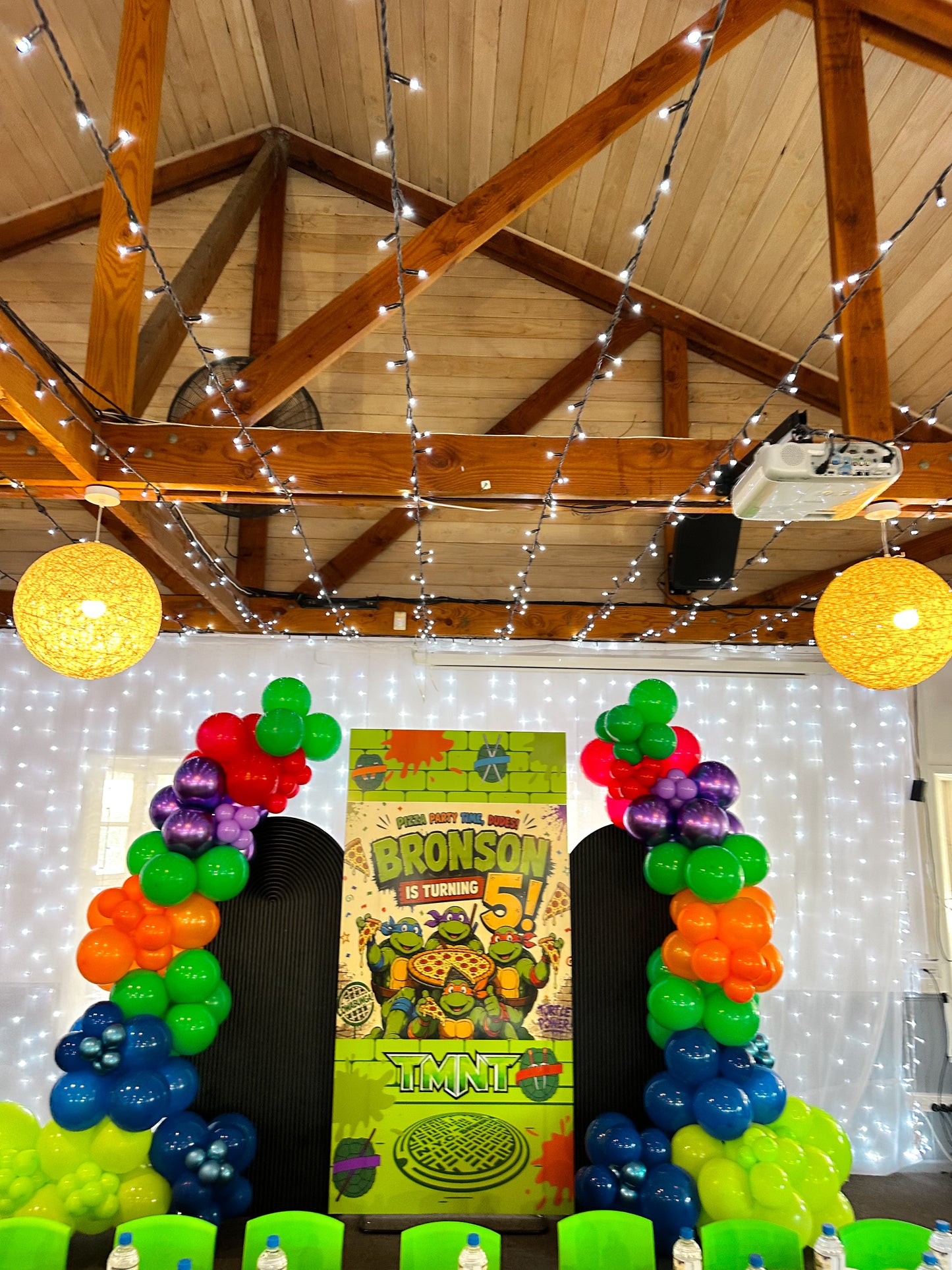 CUSTOM BACKDROP
