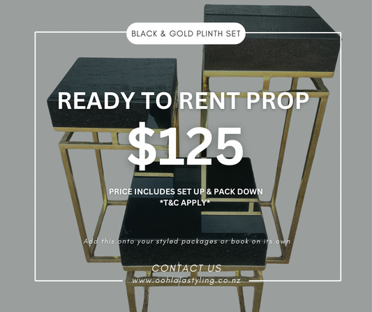 BLACK & GOLD PLINTH SET